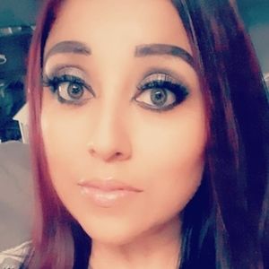 Meet your Posher, Talia